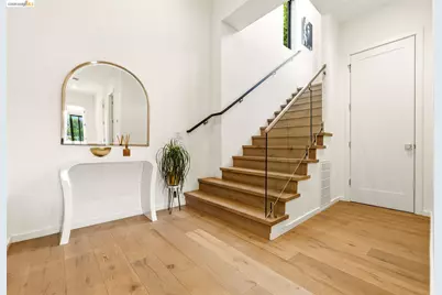 45 Homeglen Ln, Oakland, CA 94611 - Photo 27