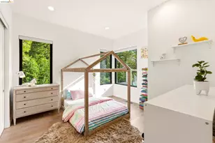 45 Homeglen Ln, Oakland, CA 94611 - Photo 43