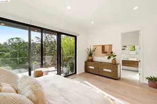 45 Homeglen Ln, Oakland, CA 94611 - Photo 31