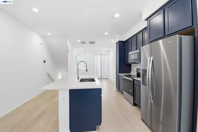 2811 Cathwood Ln, Alameda, CA 94501 - Photo 13