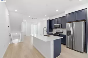 2811 Cathwood Ln, Alameda, CA 94501 - Photo 11