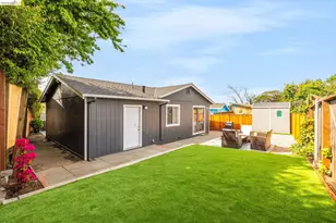 1354 Santa Clara St, Richmond, CA 94804 - Photo 11