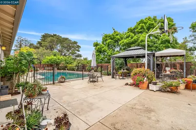 5565 Banff Ct, Concord, CA 94521 - Photo 39