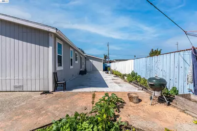 628 17th St, Richmond, CA 94804 - Photo 45