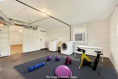 1070 Aileen St, Oakland, CA 94608 - Photo 37