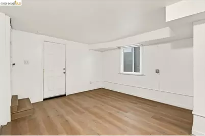 1070 Aileen St, Oakland, CA 94608 - Photo 29