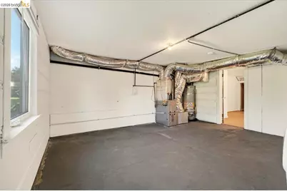 1070 Aileen St, Oakland, CA 94608 - Photo 35