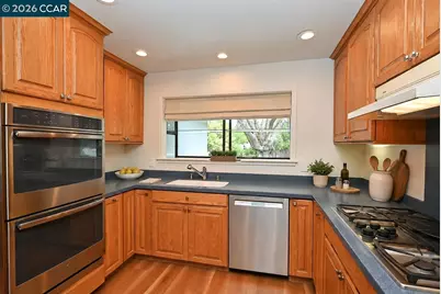 263 Croyden Dr, Pleasant Hill, CA 94523 - Photo 19