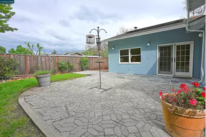 263 Croyden Dr, Pleasant Hill, CA 94523 - Photo 37