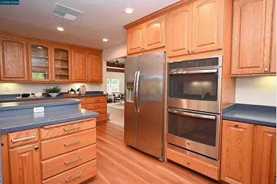263 Croyden Dr, Pleasant Hill, CA 94523 - Photo 15