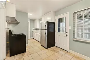 6386 Dana St, Oakland, CA 94609 - Photo 21
