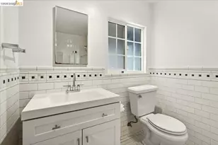 6386 Dana St, Oakland, CA 94609 - Photo 43