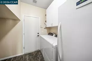 1065 Dawnview Ct, Pittsburg, CA 94565 - Photo 25