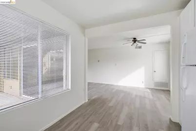 355 Parkview Ter #D1, Vallejo, CA 94589 - Photo 7