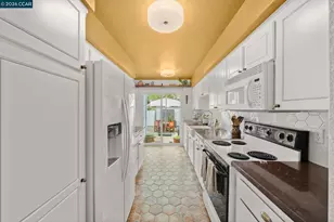 225 Woodside Ct, Grass Valley, CA 95945 - Photo 11