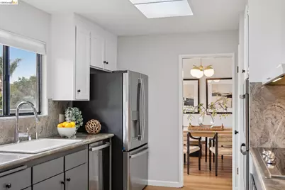 5200 Pinecrest Drive, Oakland, CA 94605 - Photo 23