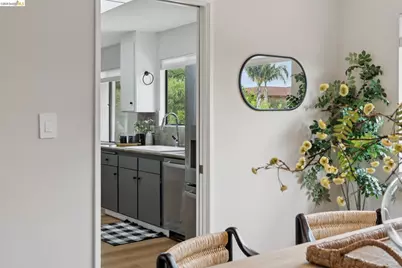 5200 Pinecrest Drive, Oakland, CA 94605 - Photo 15