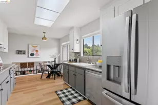 5200 Pinecrest Dr, Oakland, CA 94605 - Photo 17