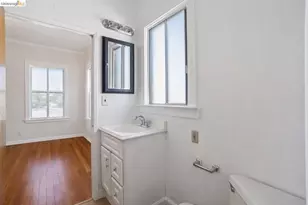 876-880 52nd St, Oakland, CA 94608 - Photo 13