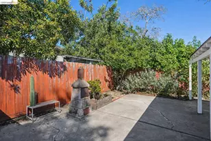 876-880 52nd St, Oakland, CA 94608 - Photo 33