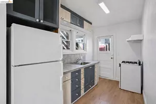 876-880 52nd St, Oakland, CA 94608 - Photo 27