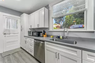 2421 Hilgard Ave, Berkeley, CA 94709 - Photo 7