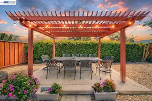 3921 Alma Ct, Pleasanton, CA 94588 - Photo 5