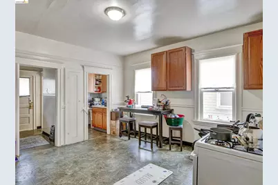 820 52nd St, Oakland, CA 94608 - Photo 7