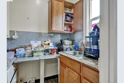 820 52nd St, Oakland, CA 94608 - Photo 9