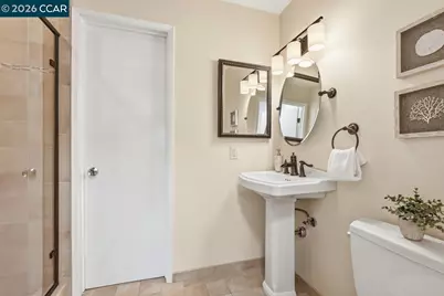 204 Miramonte Dr, Moraga, CA 94556 - Photo 27