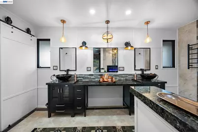 699 Fiesta Pl, Hayward, CA 94544 - Photo 13