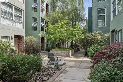 61 Glashaus Loop, Emeryville, CA 94608 - Photo 37