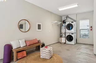 61 Glashaus Loop, Emeryville, CA 94608 - Photo 33