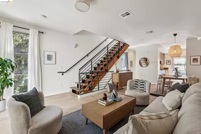 61 Glashaus Loop, Emeryville, CA 94608 - Photo 9