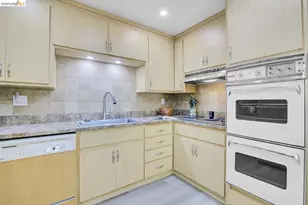 6635 Banning Dr, Oakland, CA 94611 - Photo 7