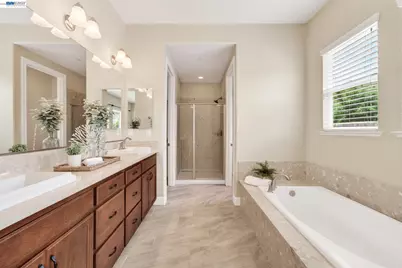 1973 Carogold Ln, Manteca, CA 95337 - Photo 35