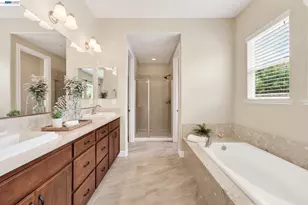 1973 Carogold Ln, Manteca, CA 95337 - Photo 35