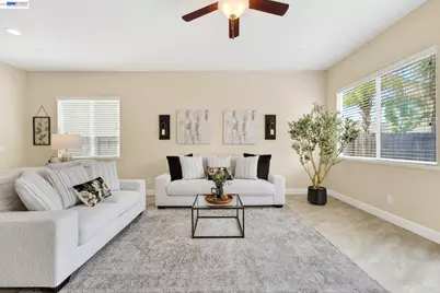 1973 Carogold Ln, Manteca, CA 95337 - Photo 11