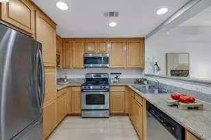 2220 Gellert Blvd, South San Francisco, CA 94080 - Photo 5