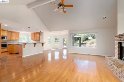 228 Stowring Rd, Petaluma, CA 94952 - Photo 7