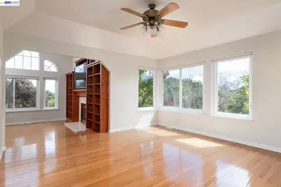 228 Stowring Rd, Petaluma, CA 94952 - Photo 9