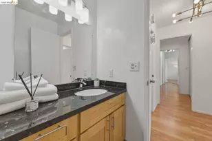 6 Commodore Dr, Emeryville, CA 94608 - Photo 25