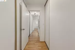 6 Commodore Dr, Emeryville, CA 94608 - Photo 17