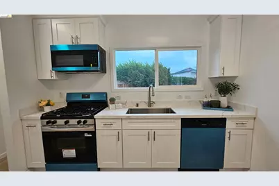 1720 67th Ave, Oakland, CA 94621 - Photo 9