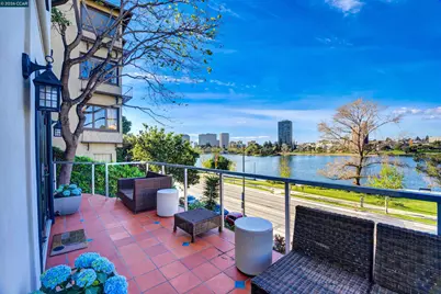 2038 Lakeshore Ave, Oakland, CA 94606 - Photo 43