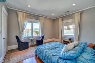 2038 Lakeshore Ave, Oakland, CA 94606 - Photo 27