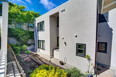 2038 Lakeshore Ave, Oakland, CA 94606 - Photo 49