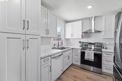 2410 Colusa, Pinole, CA 94564 - Photo 3