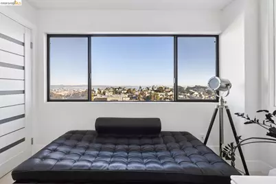 130 Grand View Ave, San Francisco, CA 94114 - Photo 27