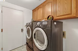 4963 Stoneridge Ct, Oakland, CA 94605 - Photo 19